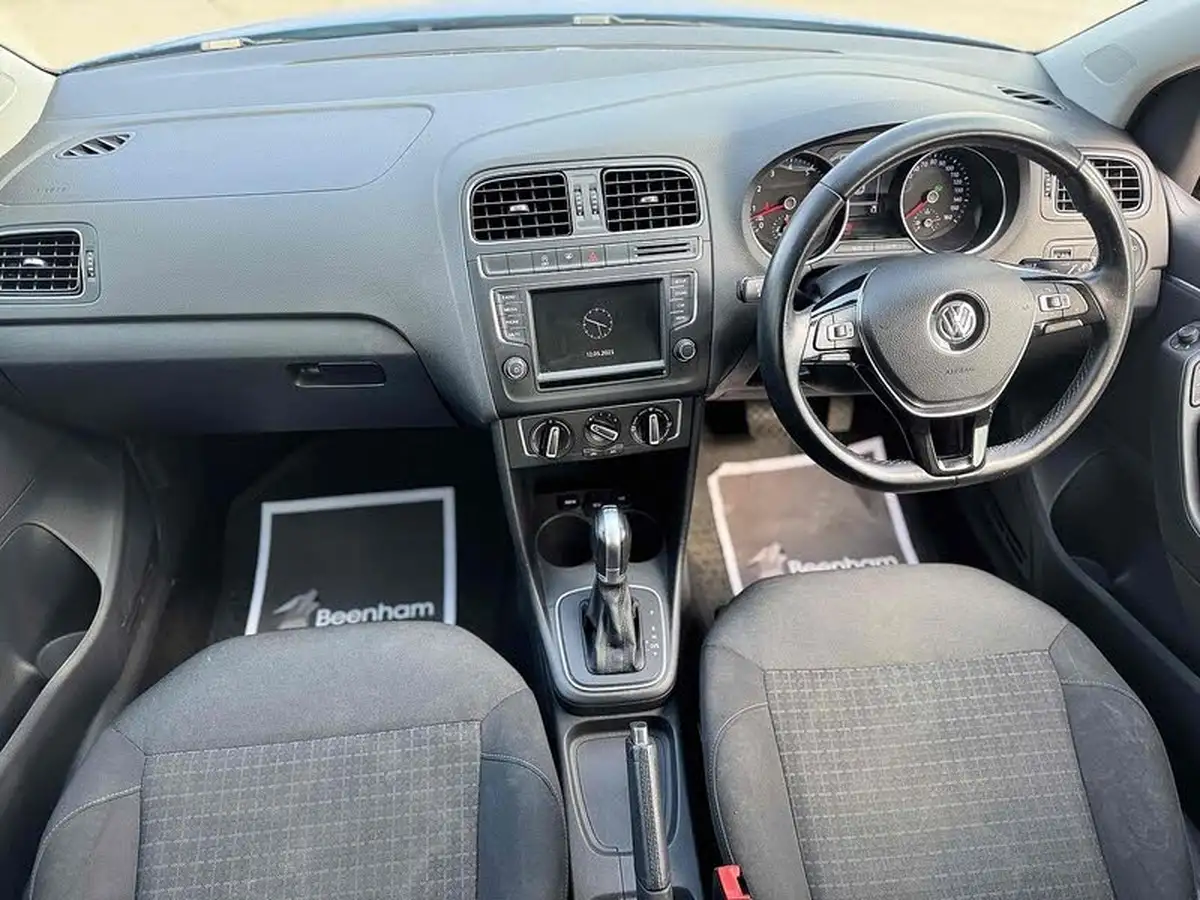 2015-volkswagen-polo-12-tsi-se-5d-dsg-big-15