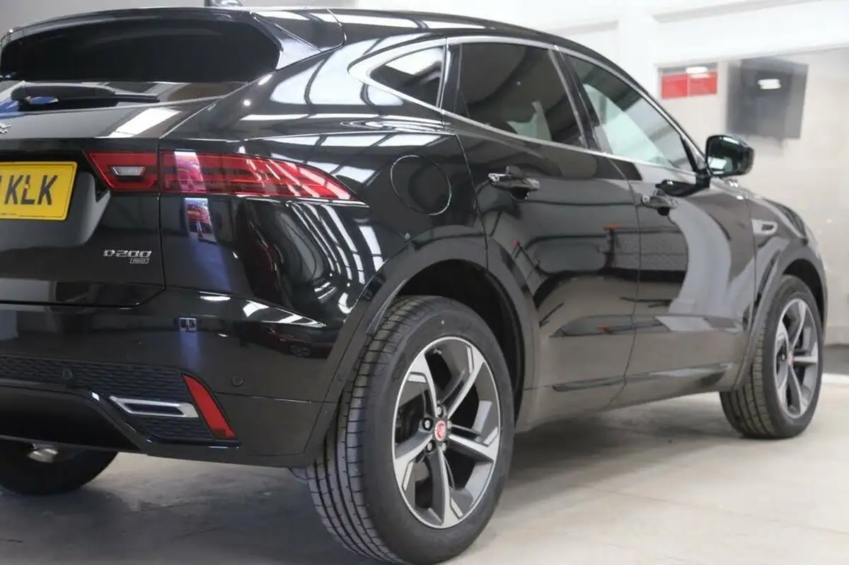 2021-jaguar-e-pace-20-d200-r-dynamic-se-big-24