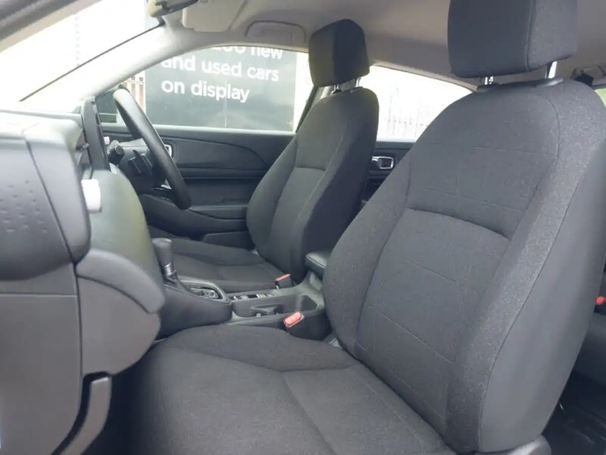 2022-honda-hr-v-15-i-mmd-elegance-big-4
