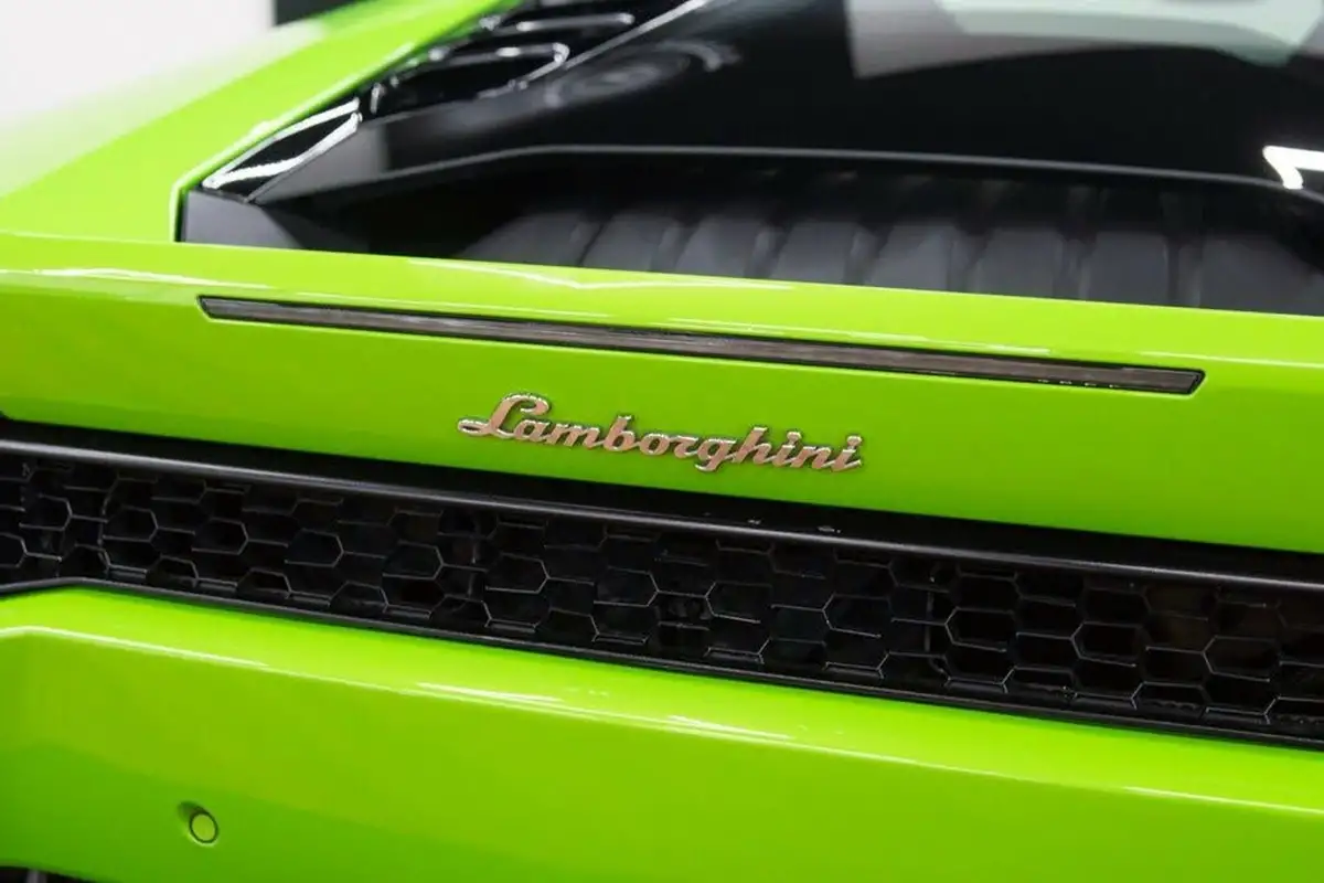 2014-lamborghini-huracan-lp-610-4-big-21