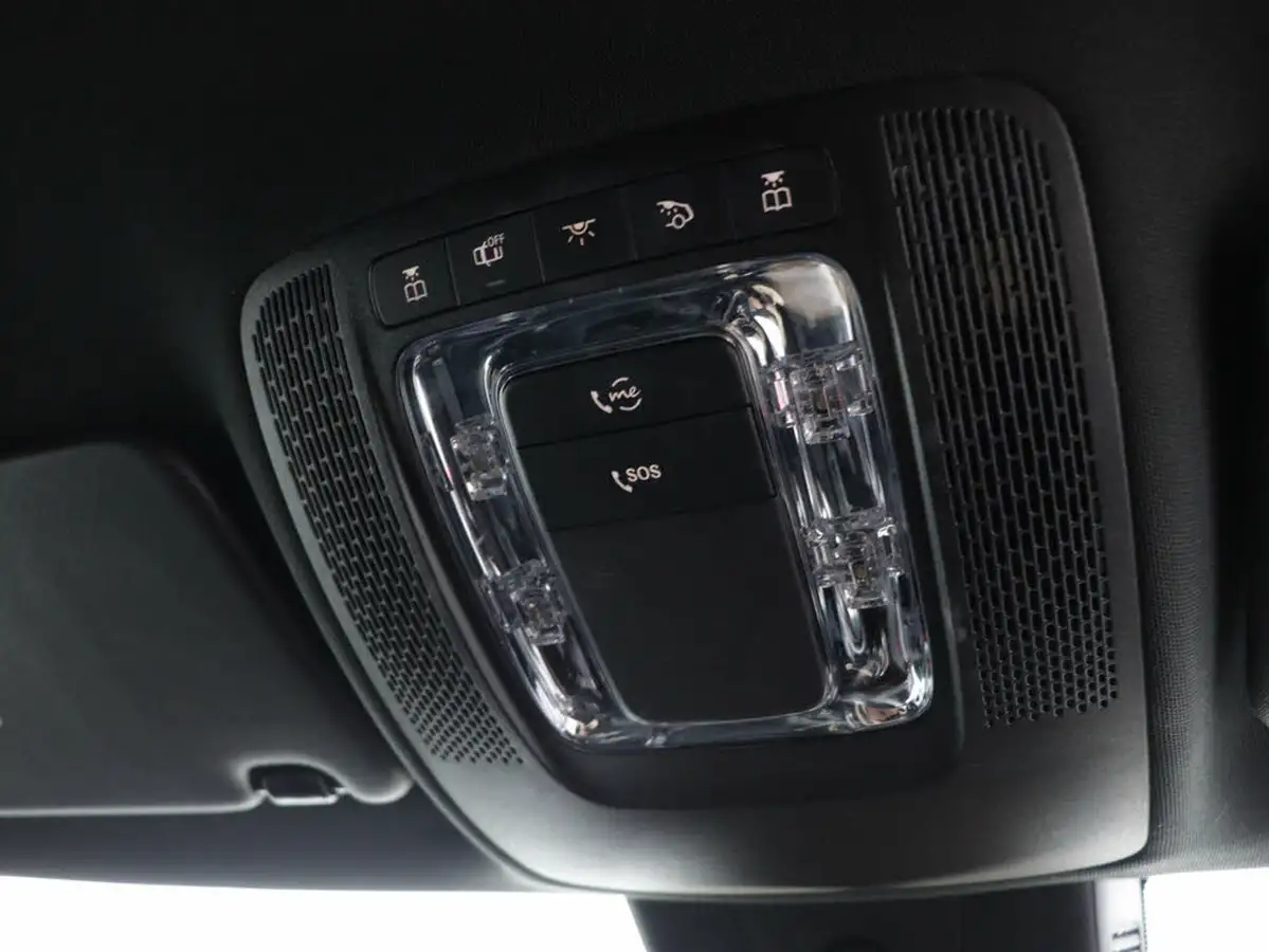 2022-mercedes-benz-cla-13-cla-200-amg-line-premium-coupe-4d-big-37