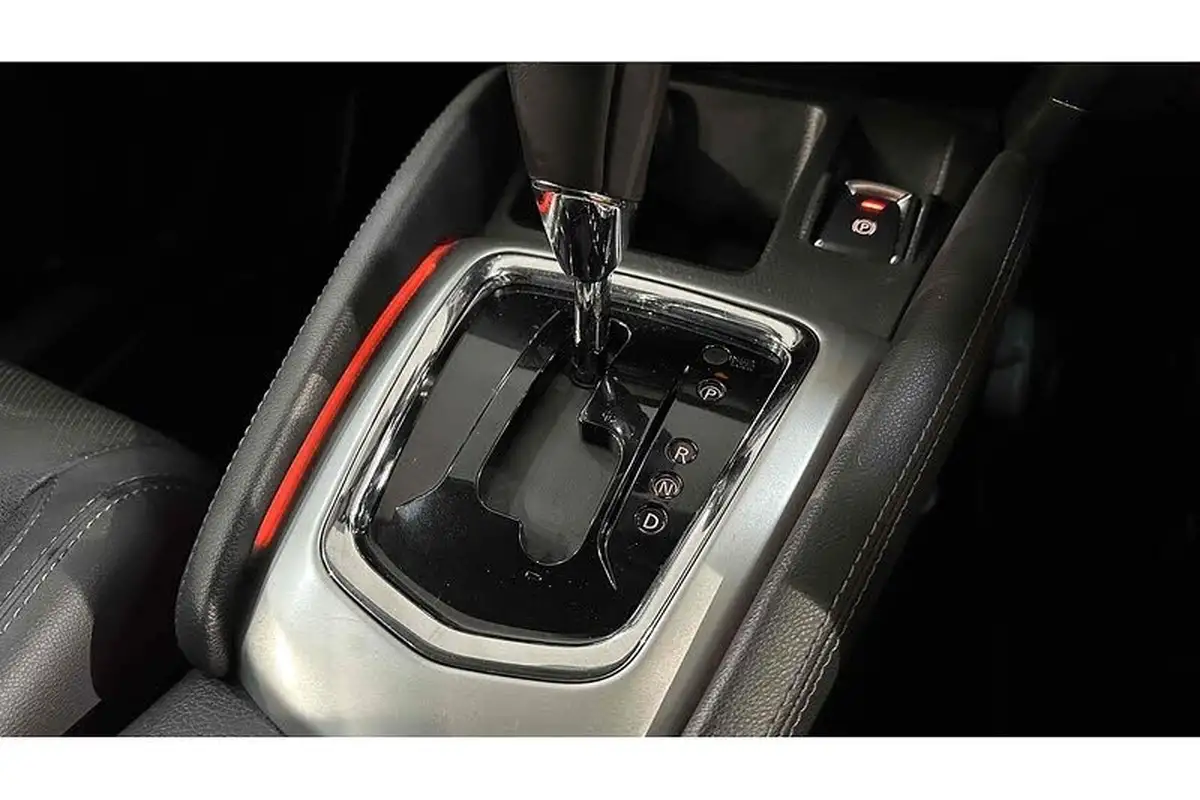 2016-nissan-qashqai-12-dig-t-tekna-xtronic-cvt-big-48