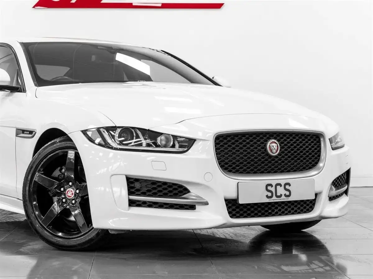 2017-jaguar-xe-20d-r-sport-180ps-1999cc-big-26