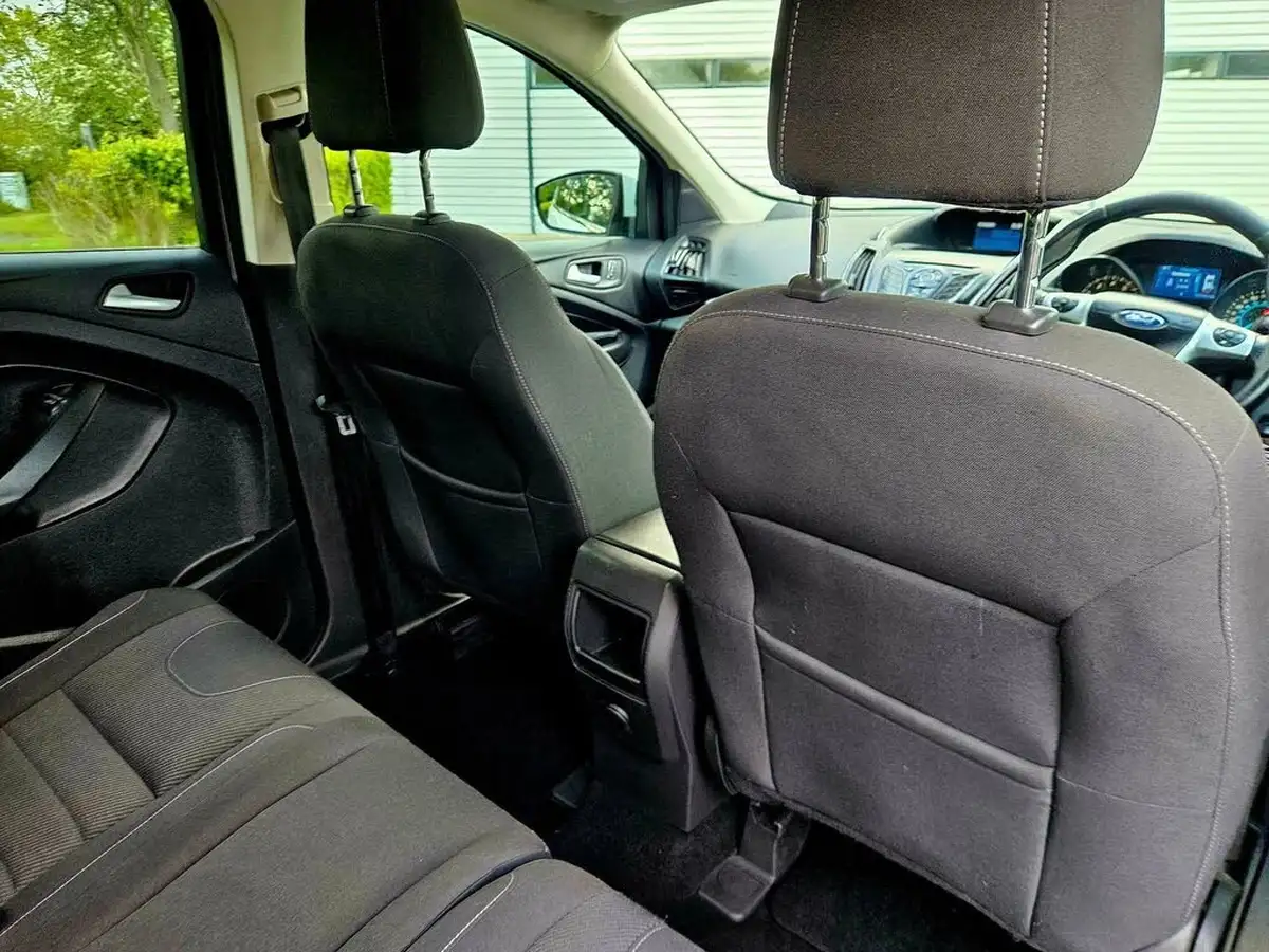 2015-ford-kuga-15t-zetec-150ps-big-12