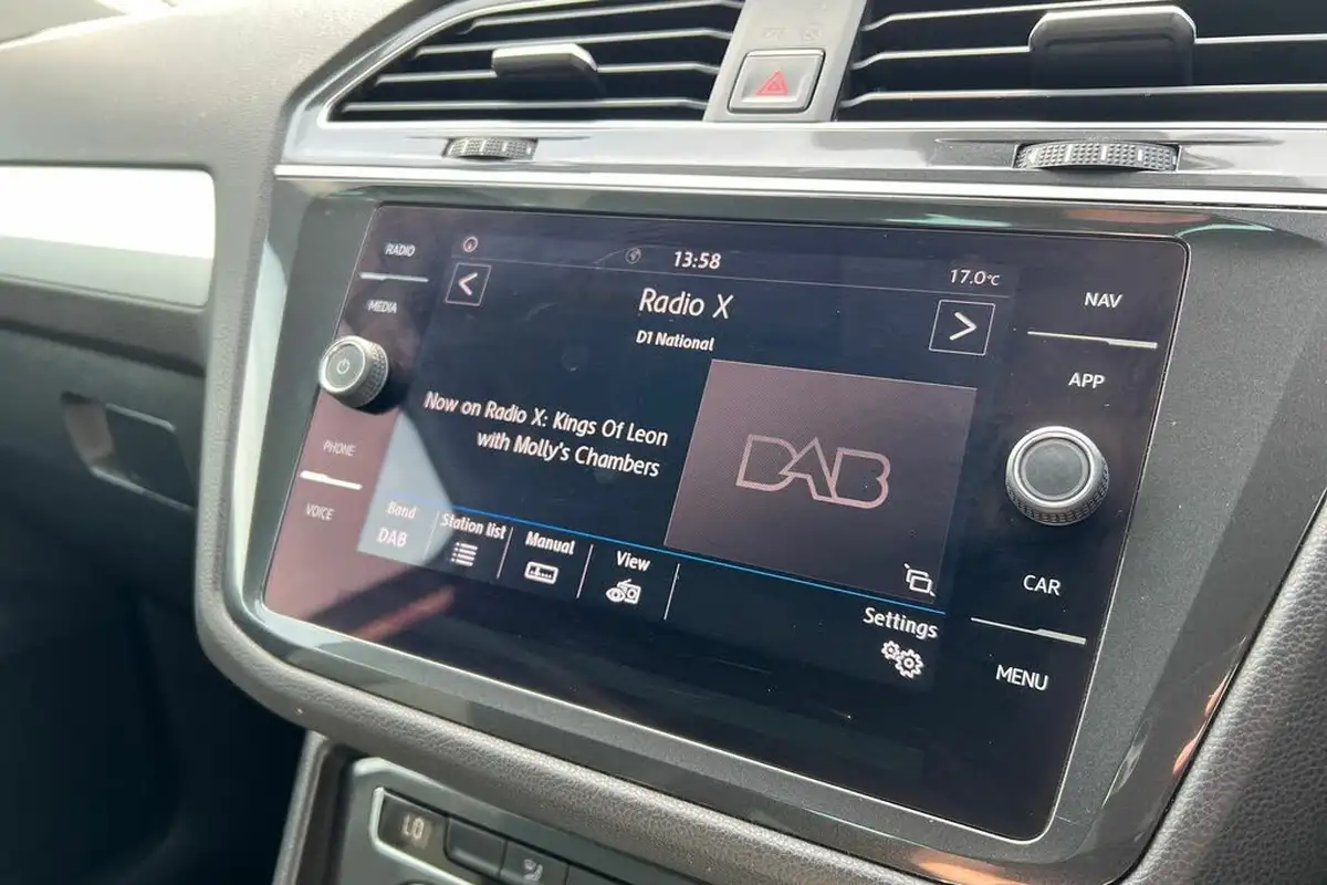 2018-volkswagen-tiguan-14-tsi-se-navigation-150ps-actss-big-6