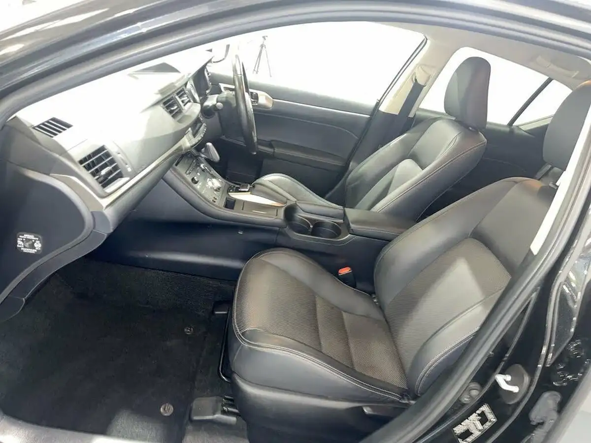 2021-lexus-ct-200h-18-ct-big-15