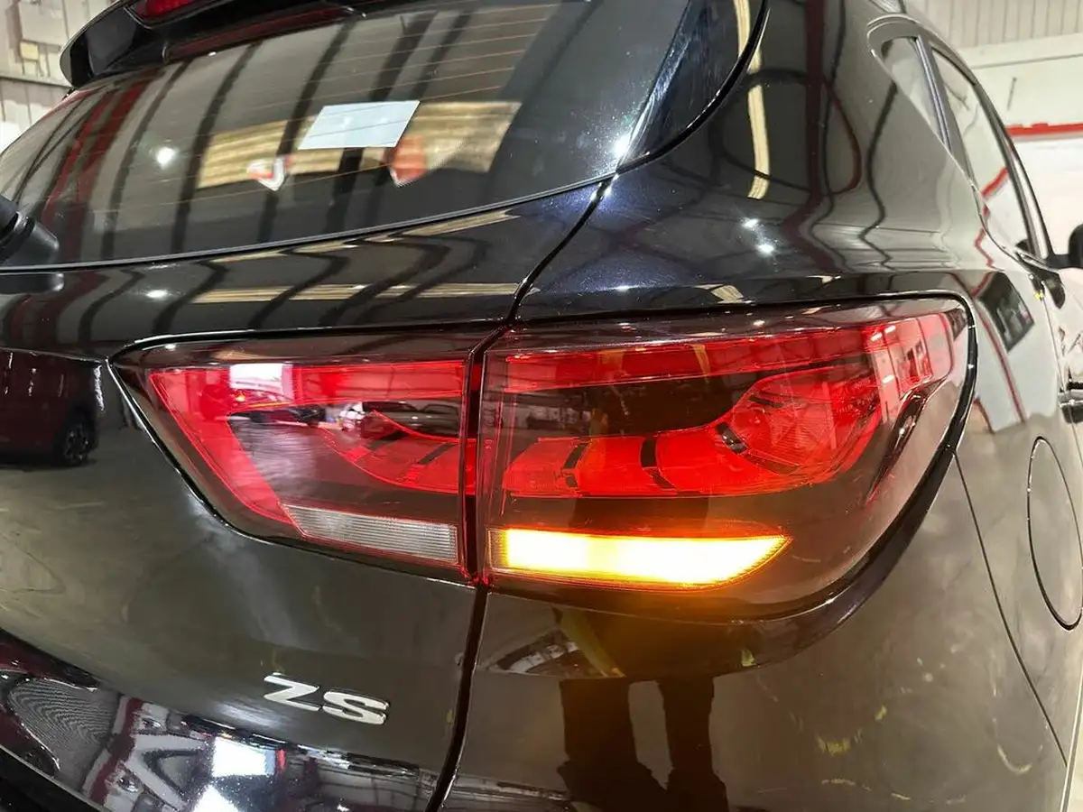 2022-mg-zs-suv-15-vti-tech-excite-big-36