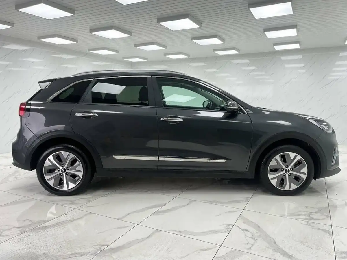 2021-kia-e-niro-ev-4-big-15