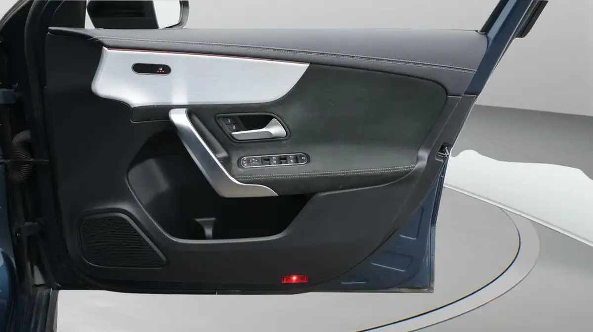 2022-mercedes-benz-a-class-13-a200-amg-line-edition-executive-hatchback-5d-big-15