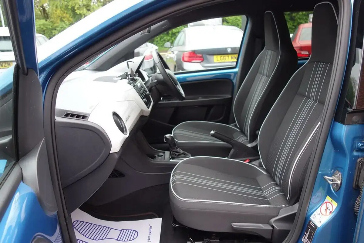 2021-seat-mii-e-big-16
