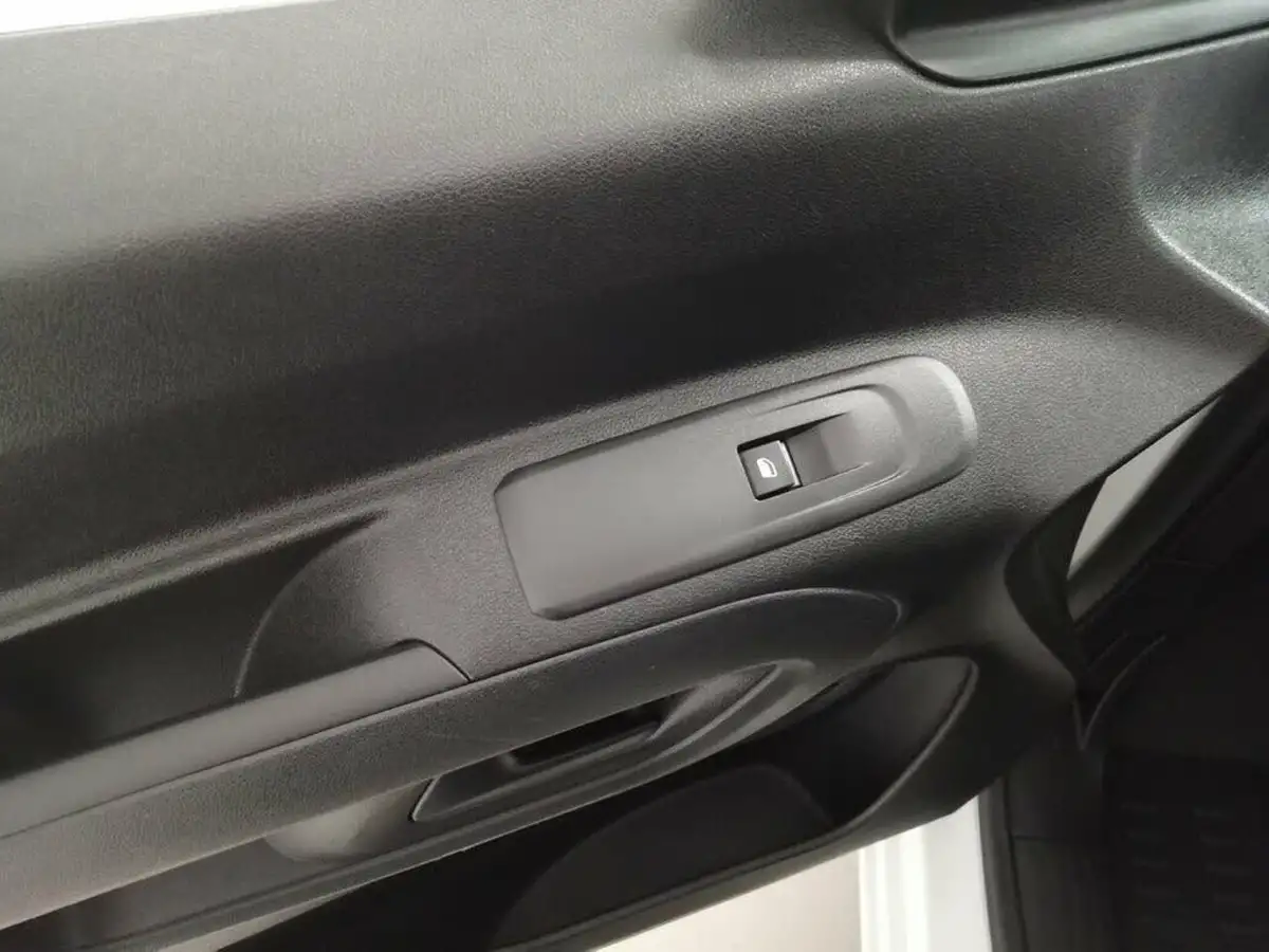 2019-citroen-berlingo-16bluehdi-1000-enterprise-big-35