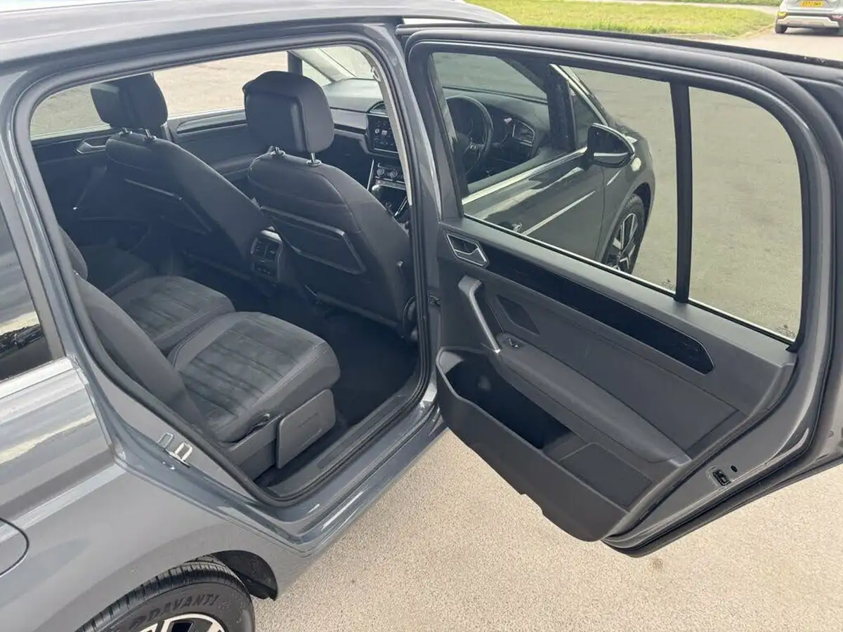 2021-volkswagen-touran-15-tsi-sel-dsg-big-14
