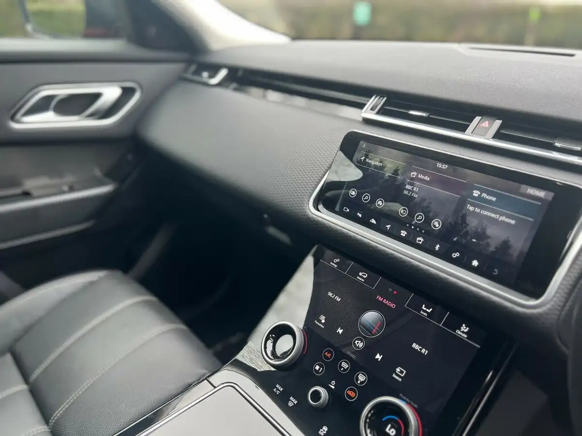 2020-land-rover-range-rover-velar-20-d240-s-big-22