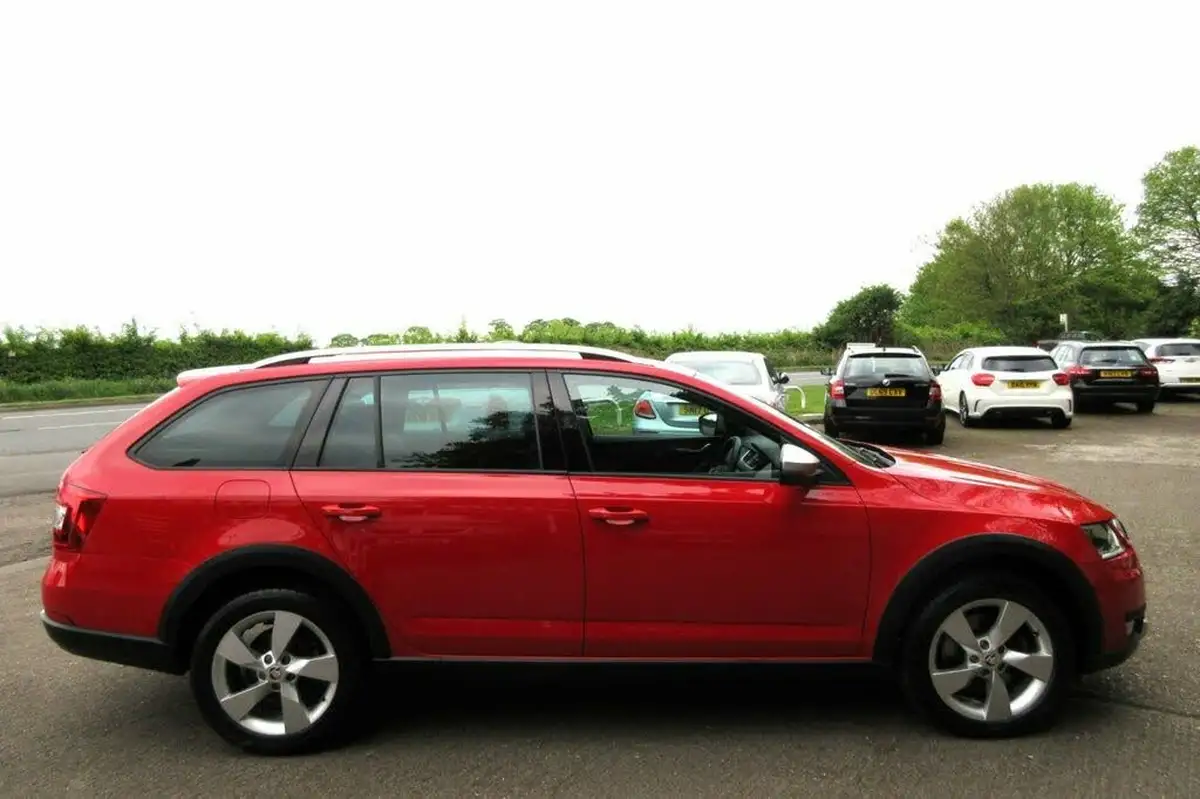 2018-skoda-octavia-20tdi-scout-184ps-dsg-big-18
