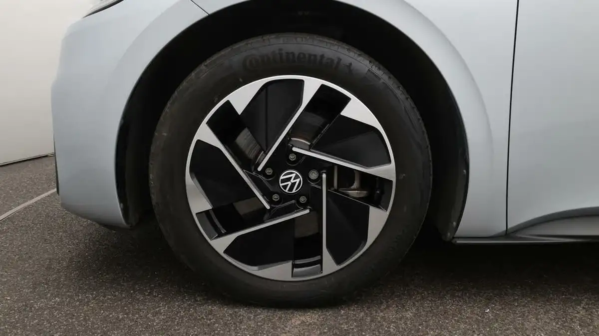 2022-volkswagen-id3-e-max-big-18
