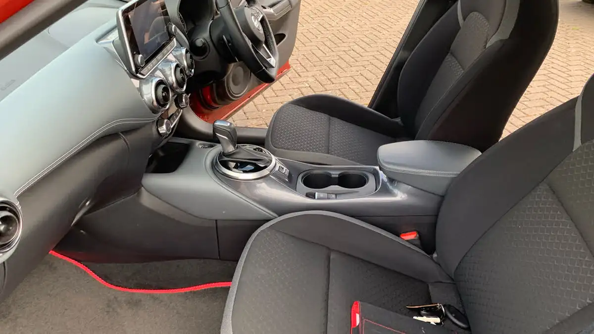2020-nissan-juke-10-dig-t-n-connecta-117ps-dct-big-10