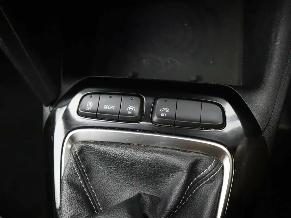 2023-vauxhall-corsa-12-turbo-ultimate-100ps-big-30