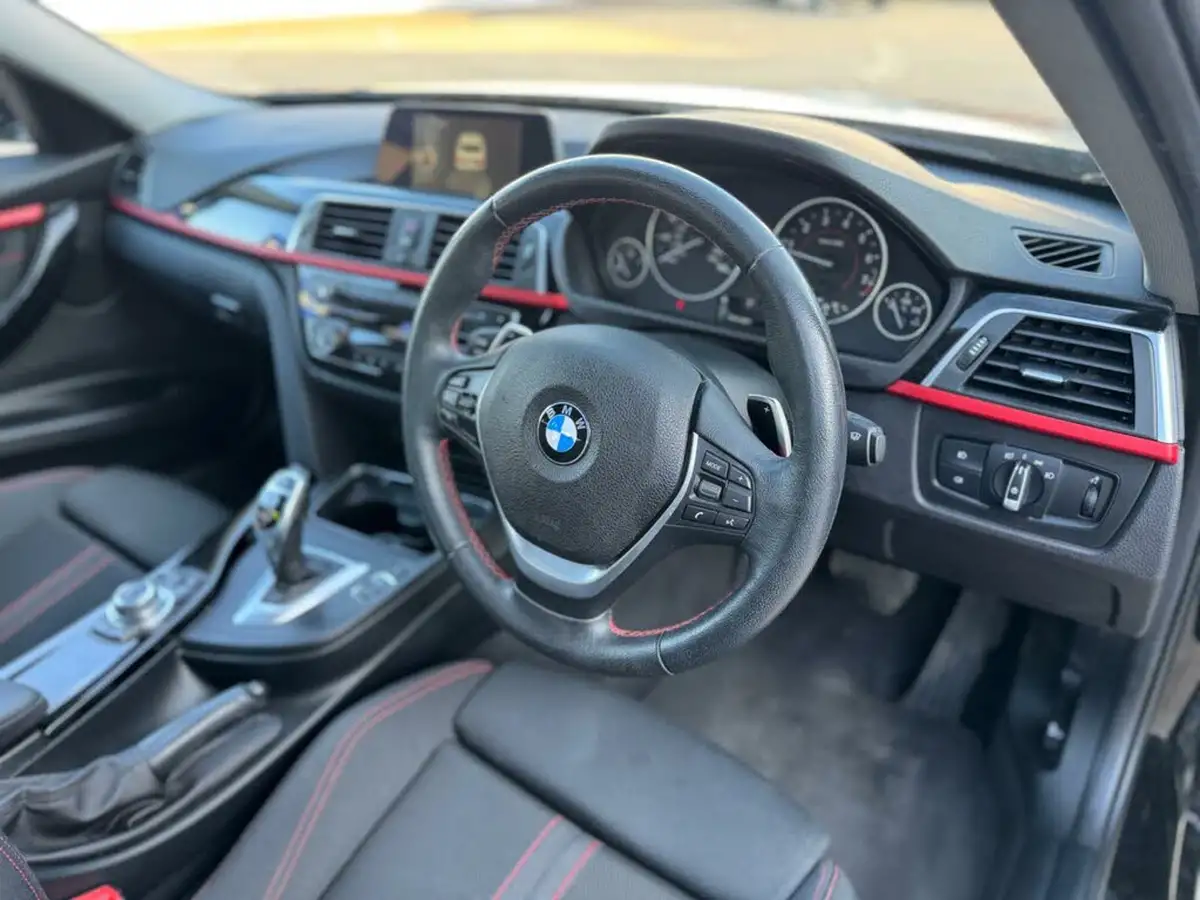 2016-bmw-3-series-20-320i-sport-saloon-4d-auto-big-47