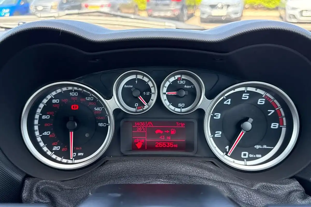 2018-alfa-romeo-mito-09-big-35