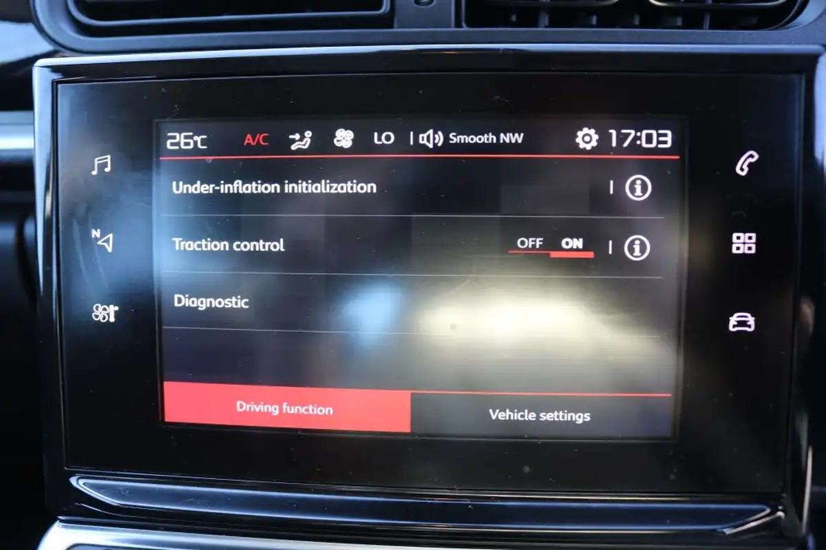 2017-citroen-c3-12-puretech-feel-82ps-big-12