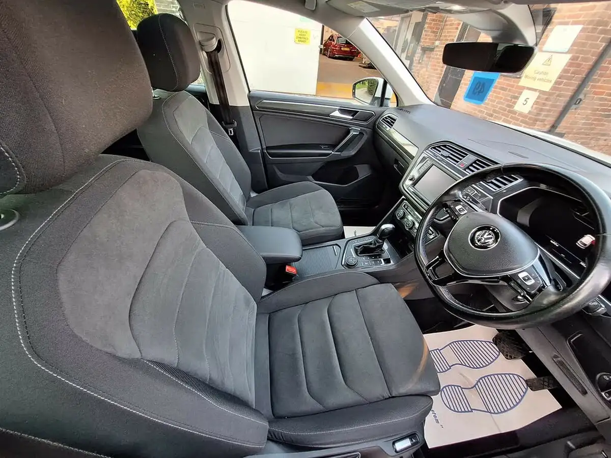 2016-volkswagen-tiguan-20-tsi-sel-dsg-big-12