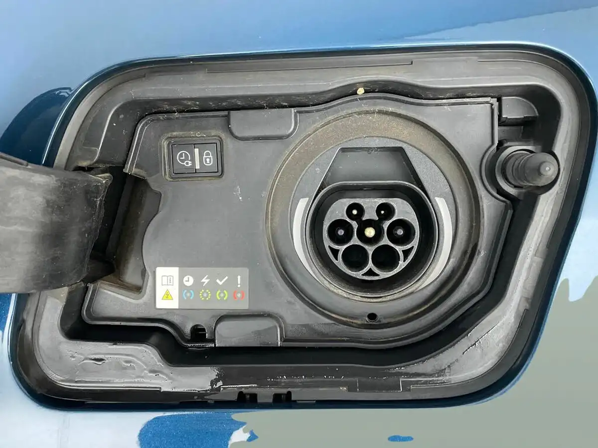2021-peugeot-3008-suv-big-44