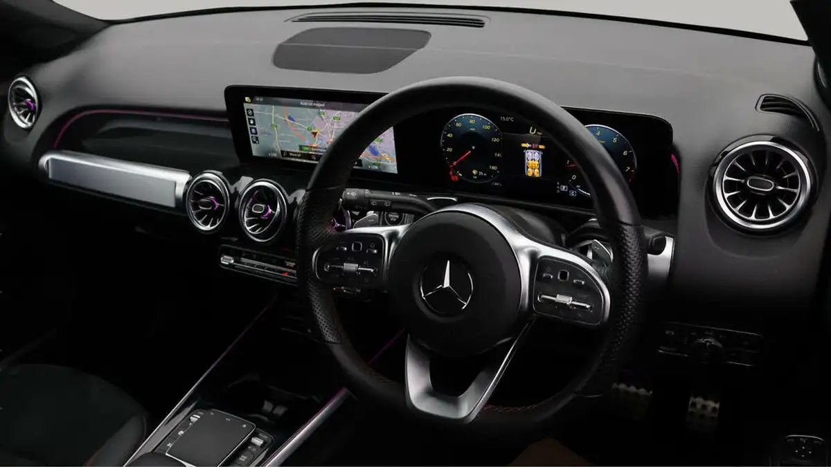 2023-mercedes-benz-glb-class-13-glb200-amg-line-premium-big-8