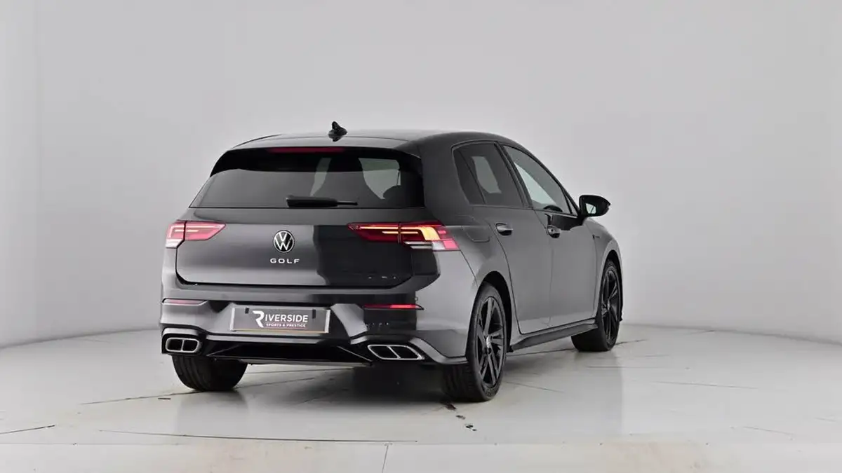 2022-volkswagen-golf-15-tsi-r-line-130ps-hatchback-big-71