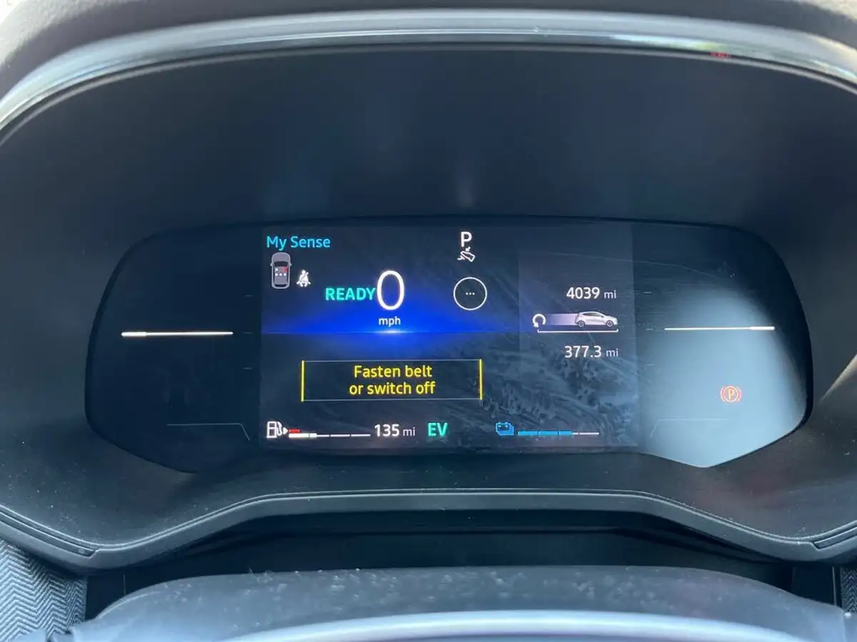 2024-renault-clio-16-techno-big-23