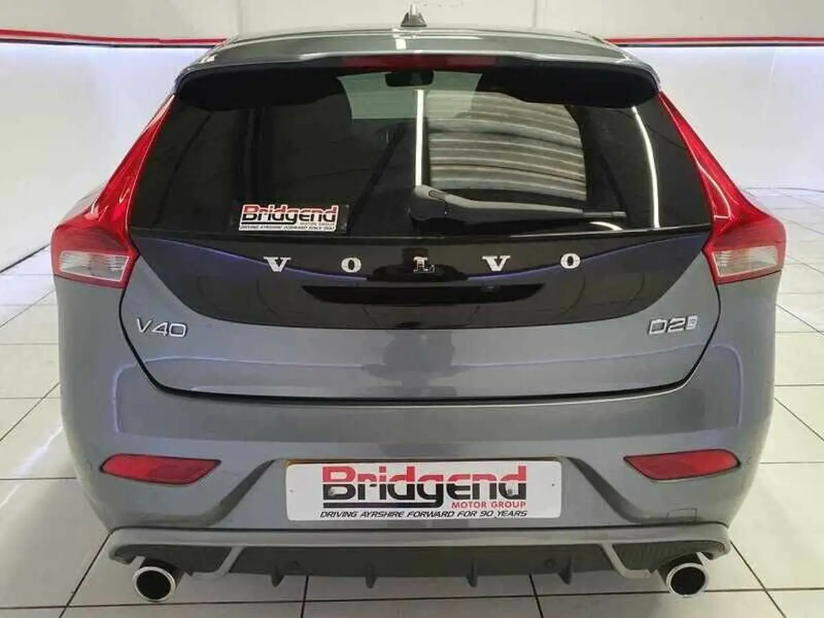 2019-volvo-v40-20td-d2-r-design-geartronic-big-4