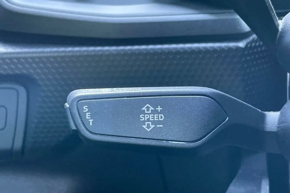 2023-audi-a1-10-25-tfsi-technik-big-43