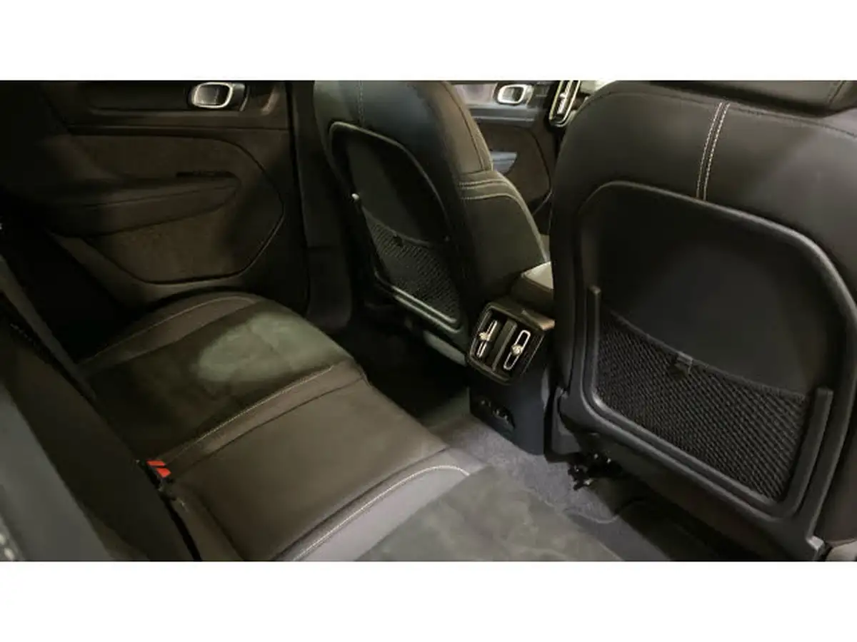 2022-volvo-c40-e-twin-recharge-pro-big-9