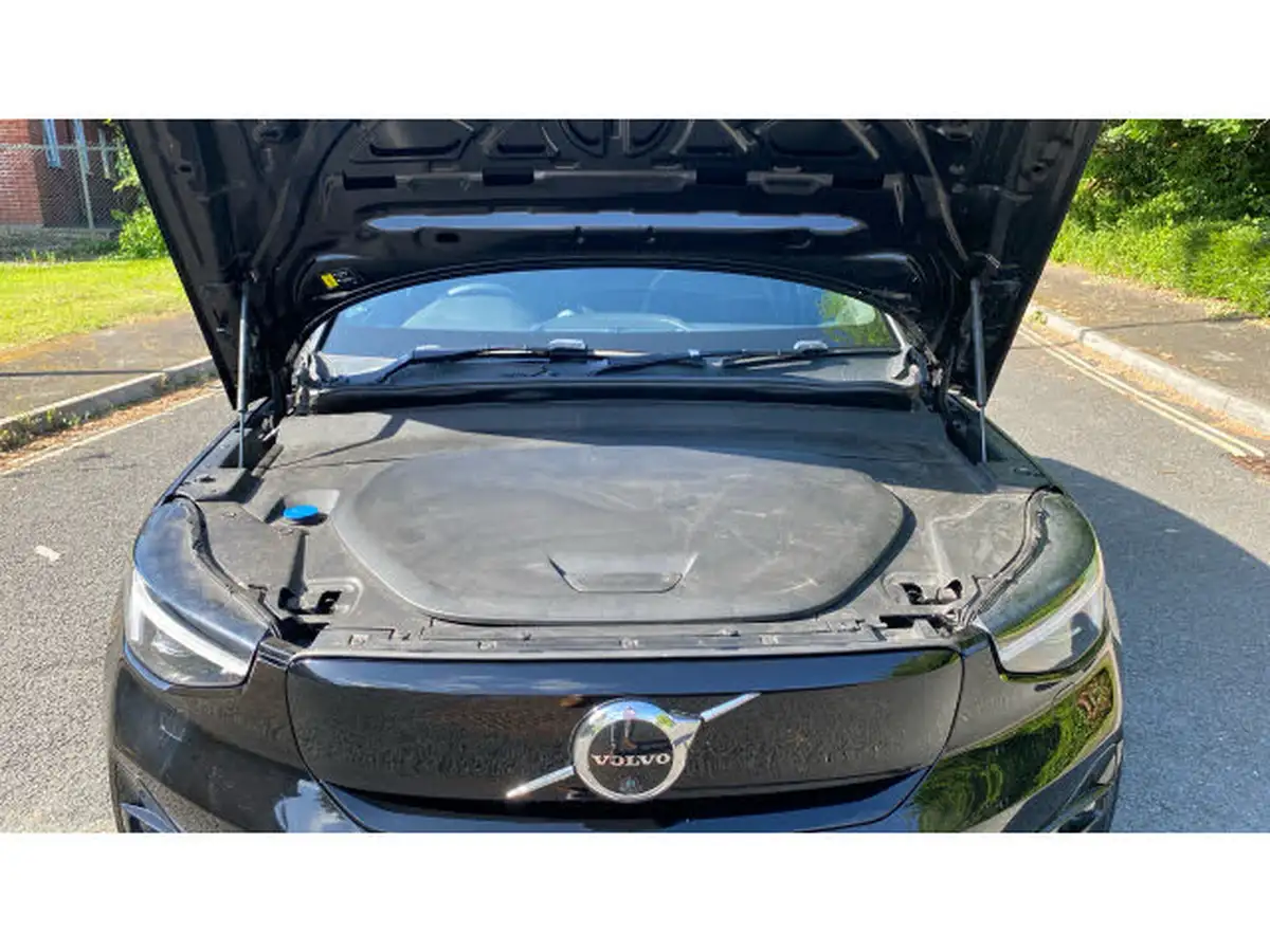 2022-volvo-c40-e-twin-recharge-pro-big-33