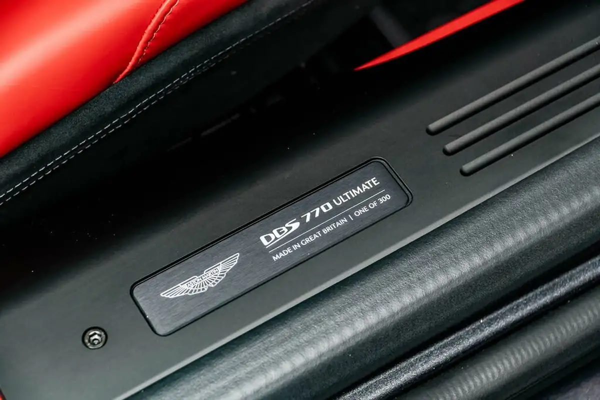 2023-aston-martin-dbs-52-v12-big-36