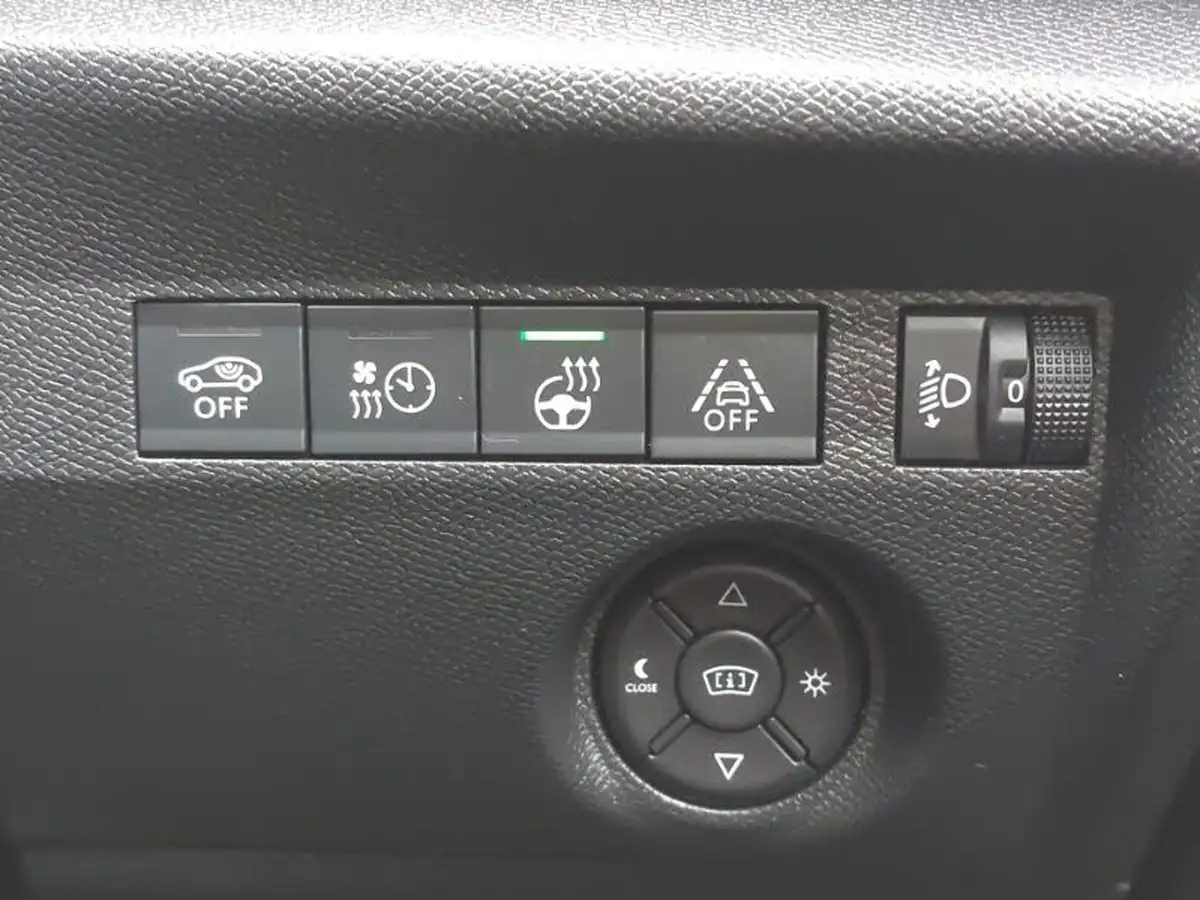 2022-citroen-c4-e-c-series-edition-big-12