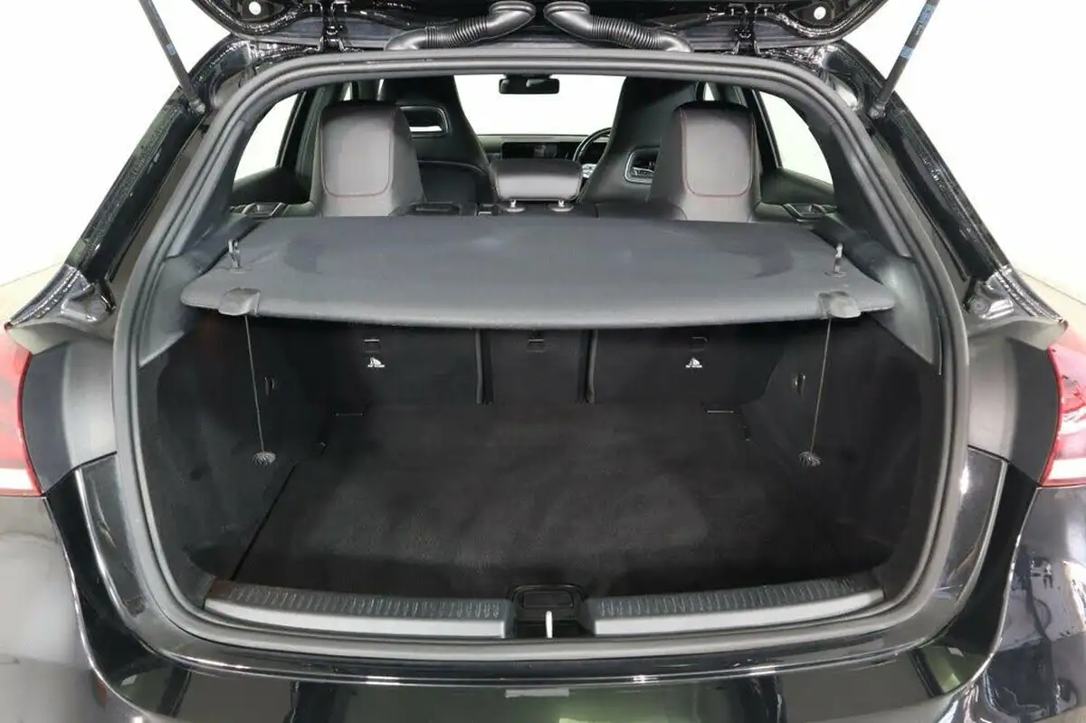 2019-mercedes-benz-a-class-20-a250-amg-line-premium-hatchback-5d-big-47