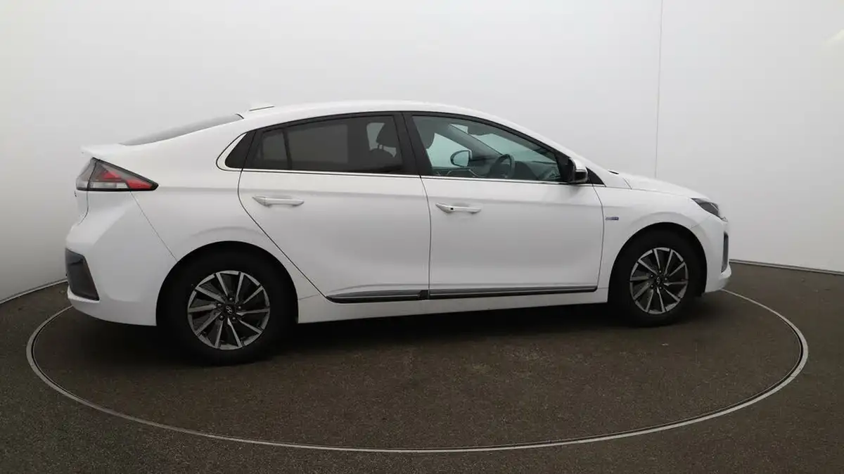 2021-hyundai-ioniq-e-premium-se-electric-100kw-big-43