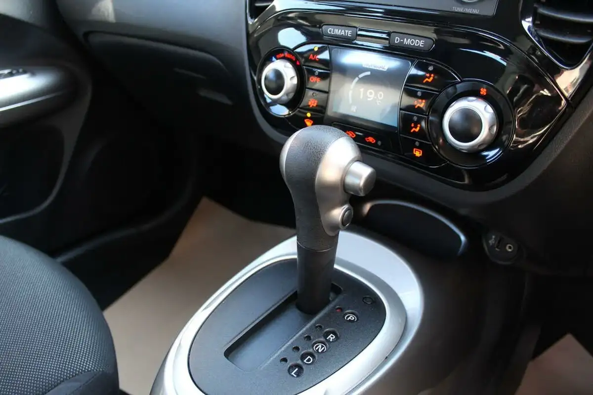 2012-nissan-juke-16-acenta-cvt-big-15