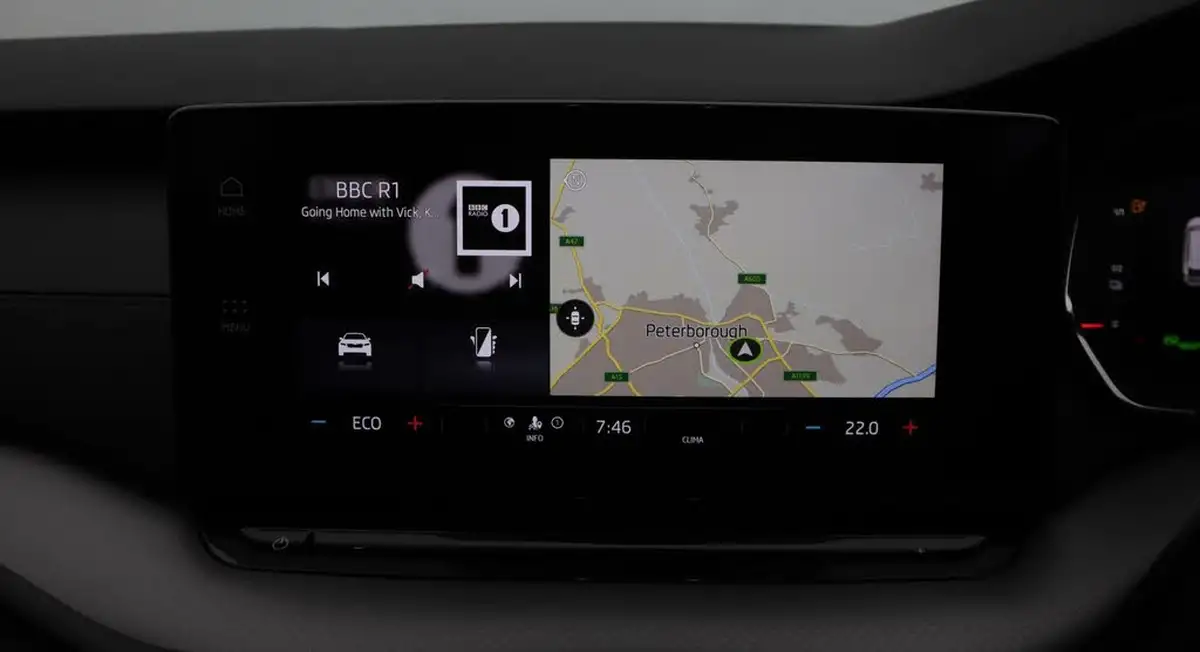 2022-skoda-octavia-14-tsi-se-technology-estate-big-11