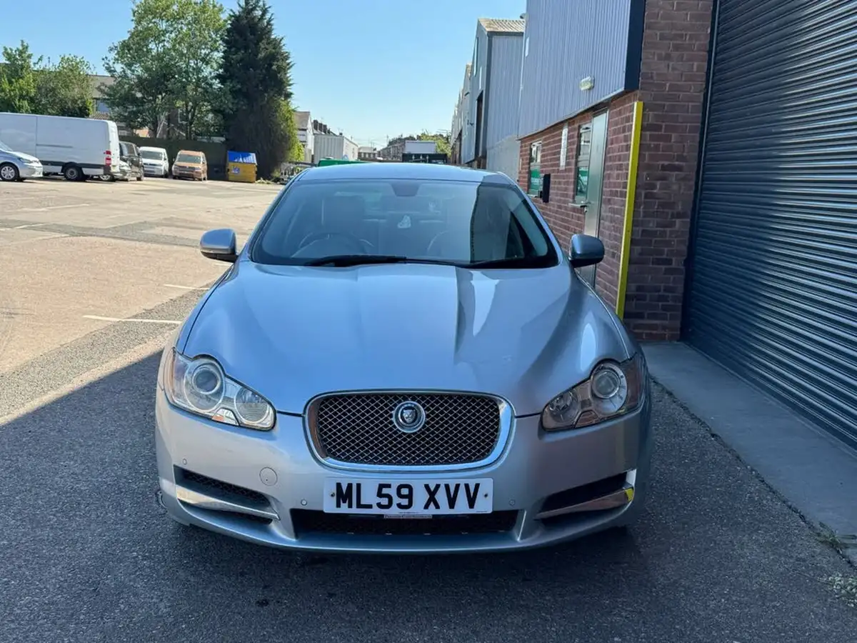 2009-jaguar-xf-30td-s-premium-luxury-big-3