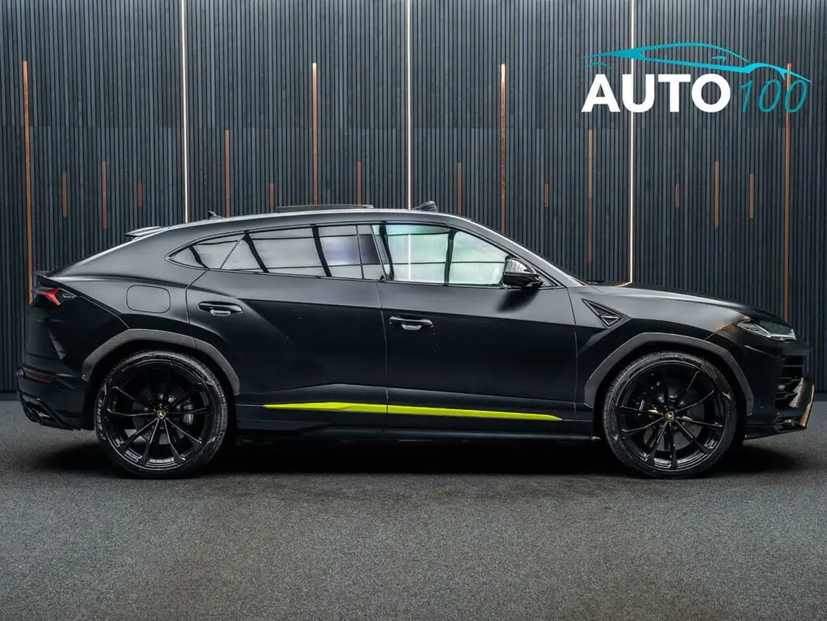 2022-lamborghini-urus-40-no-trim-big-13