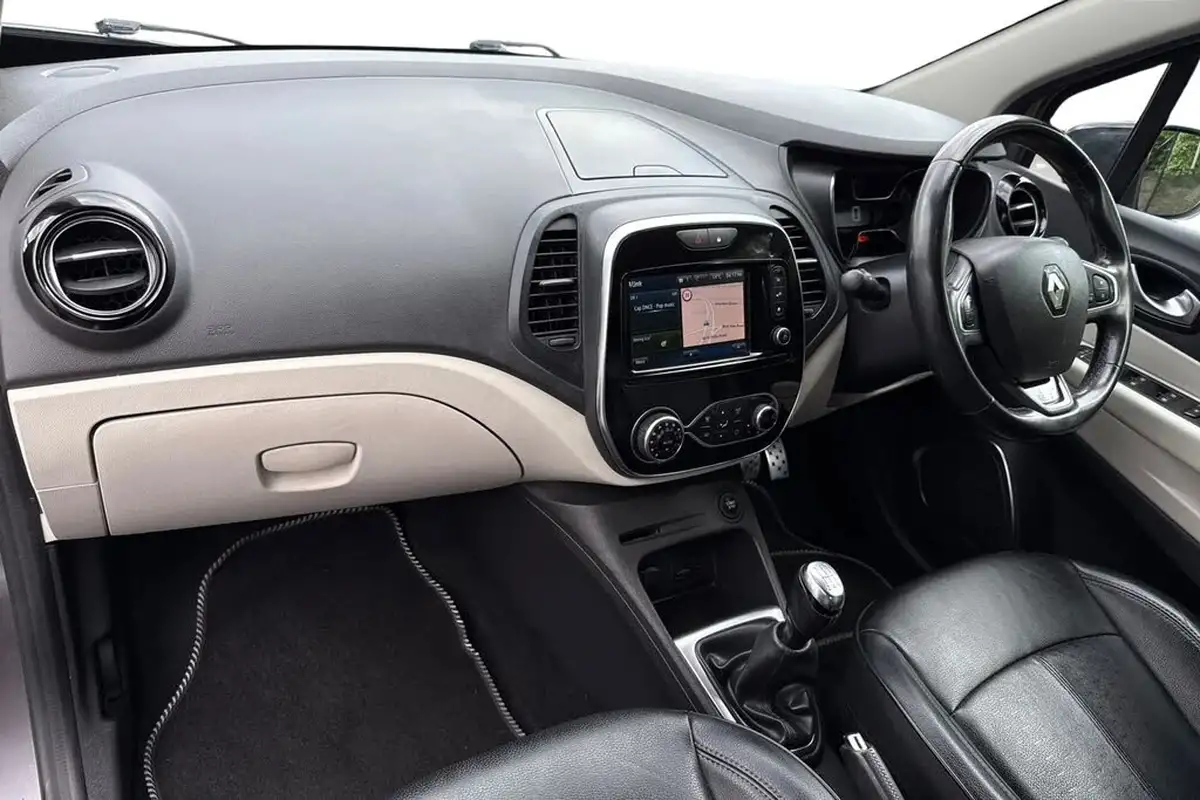 2019-renault-captur-15dci-gt-line-big-14