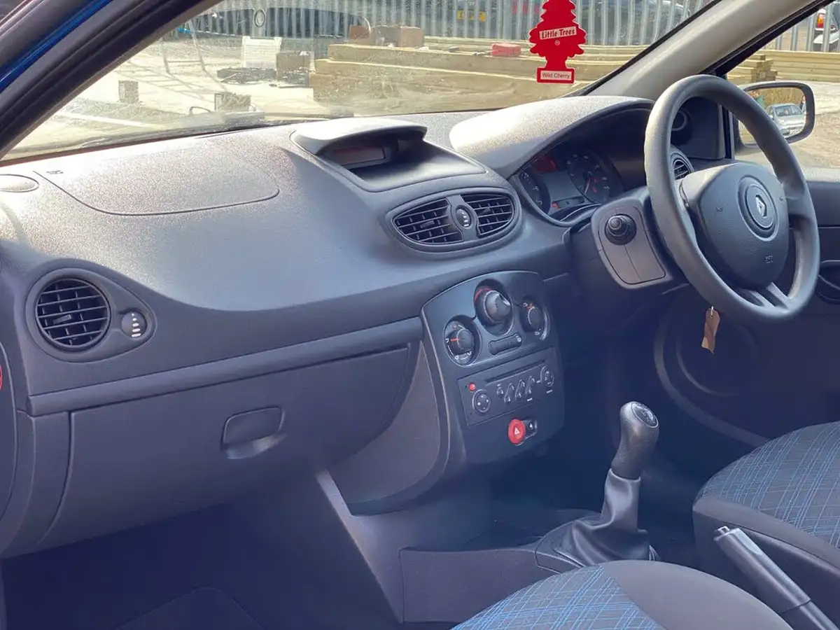 2008-renault-clio-12-extreme-16v-75bhp-3d-big-11