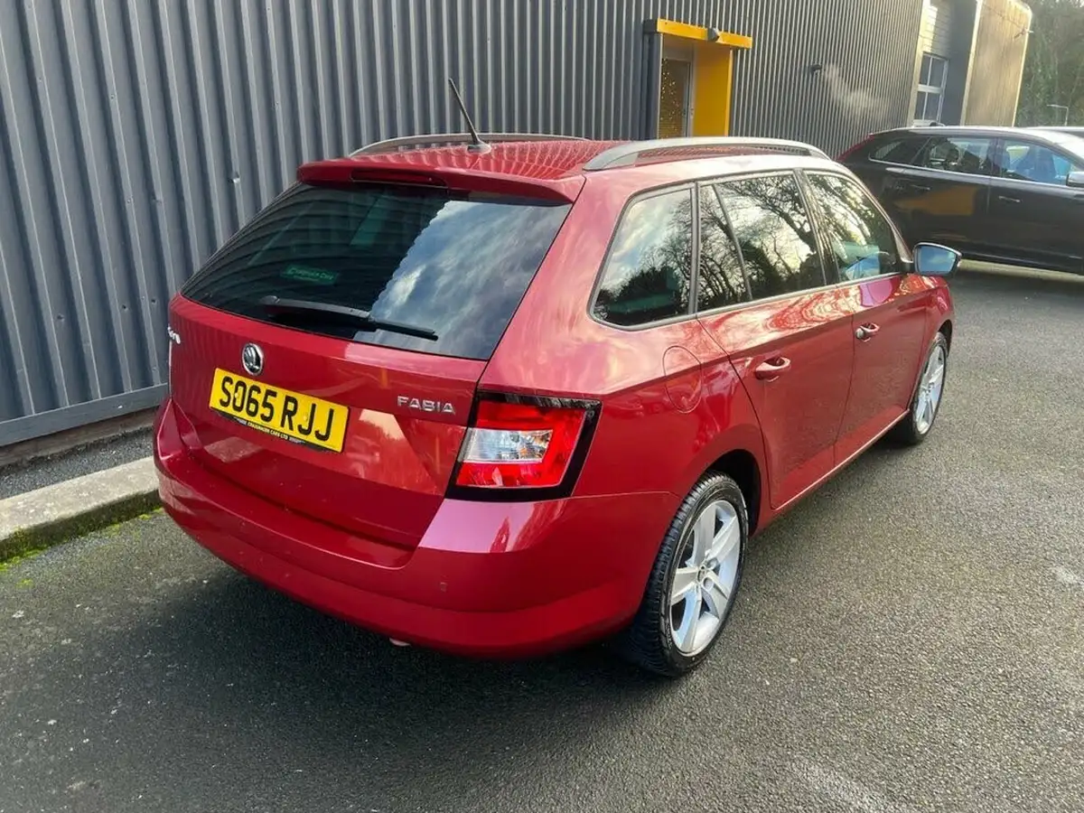 2016-skoda-fabia-12-tsi-se-l-90ps-estate-big-2