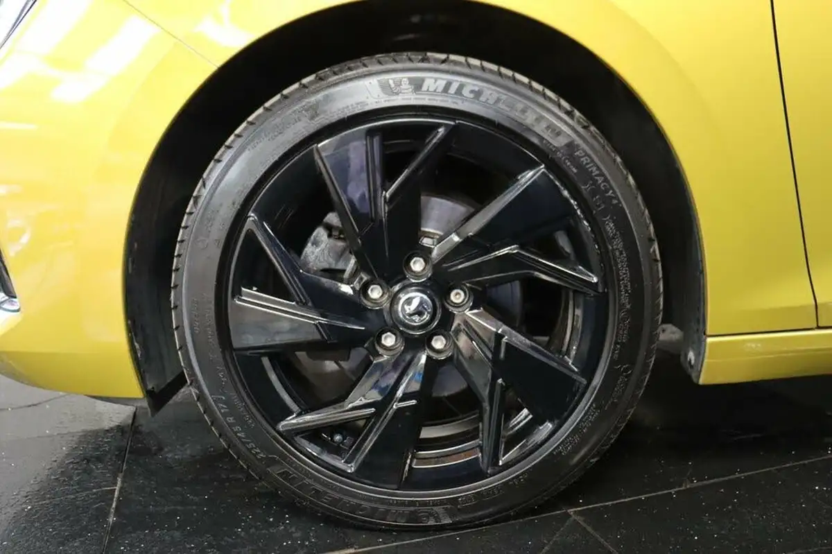 2022-vauxhall-astra-12-turbo-ultimate-auto-big-35