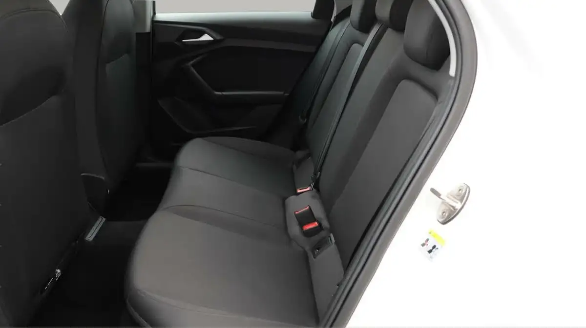 2022-audi-a1-10-25-tfsi-technik-big-16