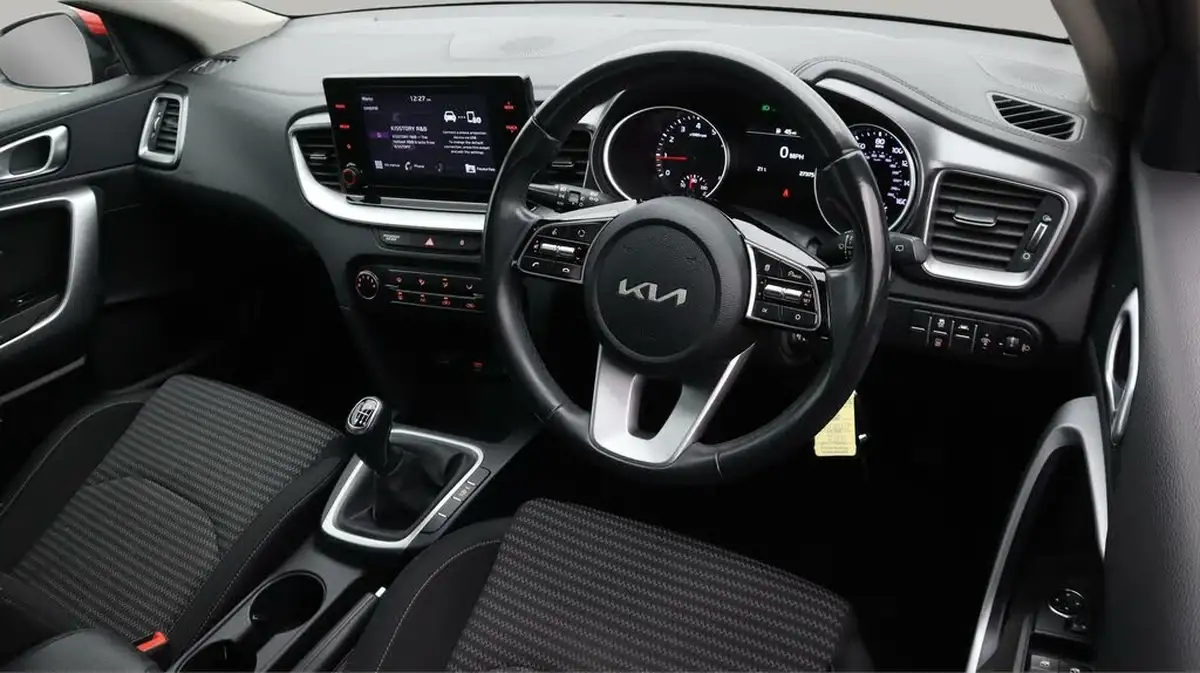 2022-kia-xceed-10-t-gdi-2-big-9