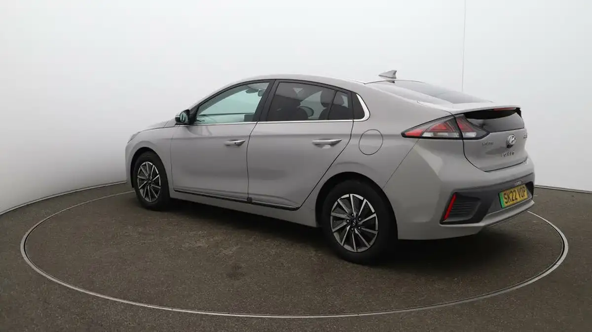 2022-hyundai-ioniq-e-premium-se-electric-big-65