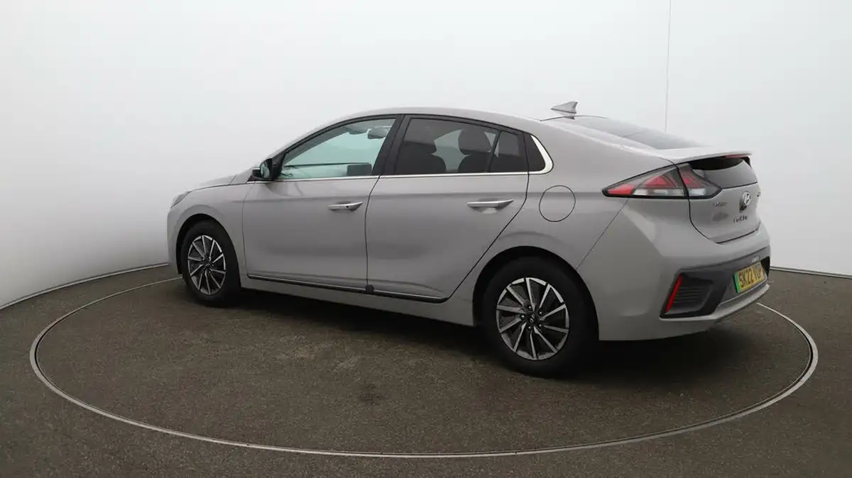 2022-hyundai-ioniq-e-premium-se-electric-big-37