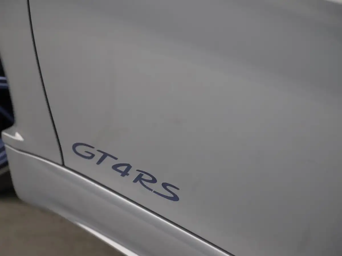 2024-porsche-cayman-718-40-cayman-gt4-rs-big-41